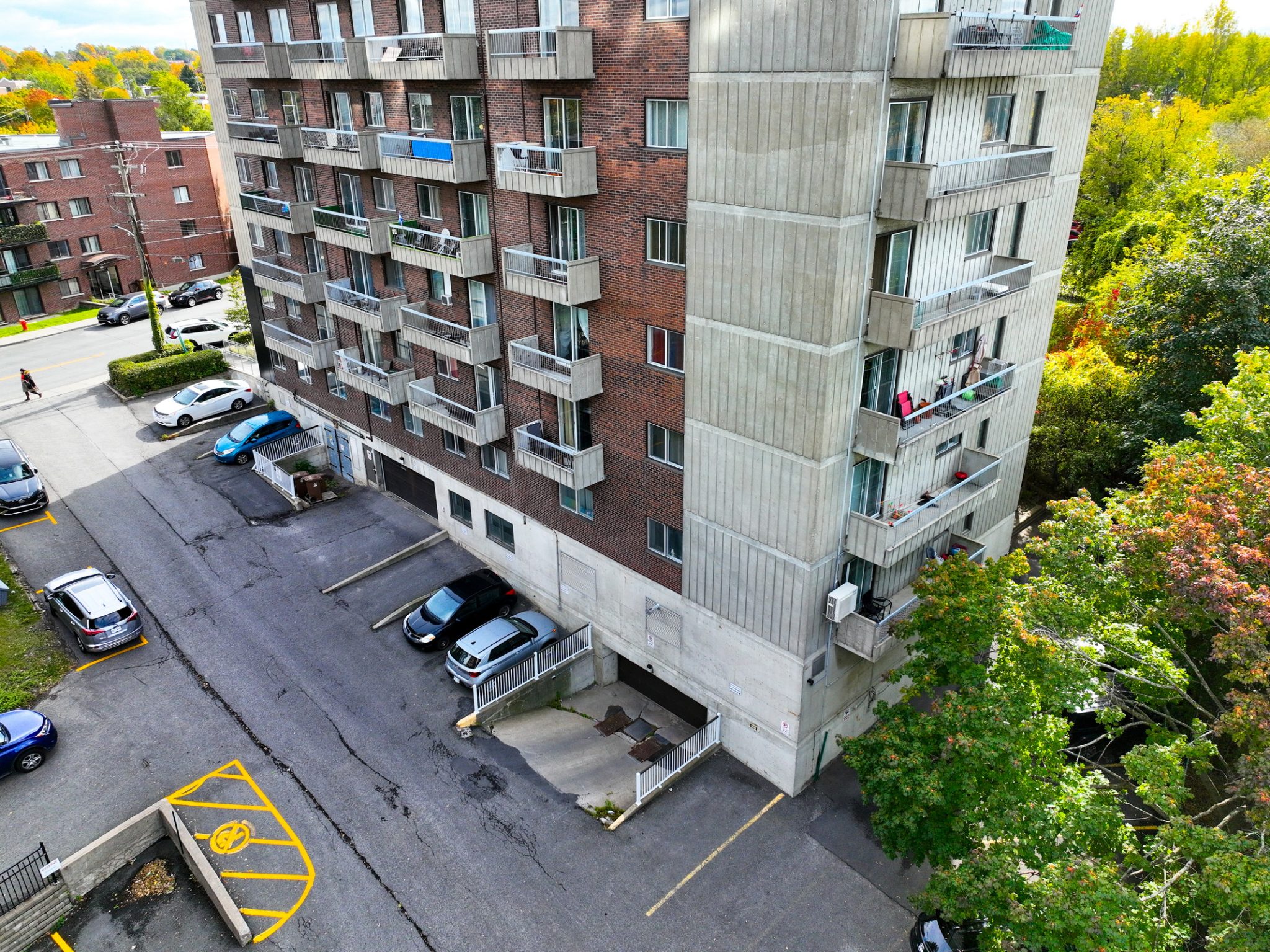 3285 Gouin Est